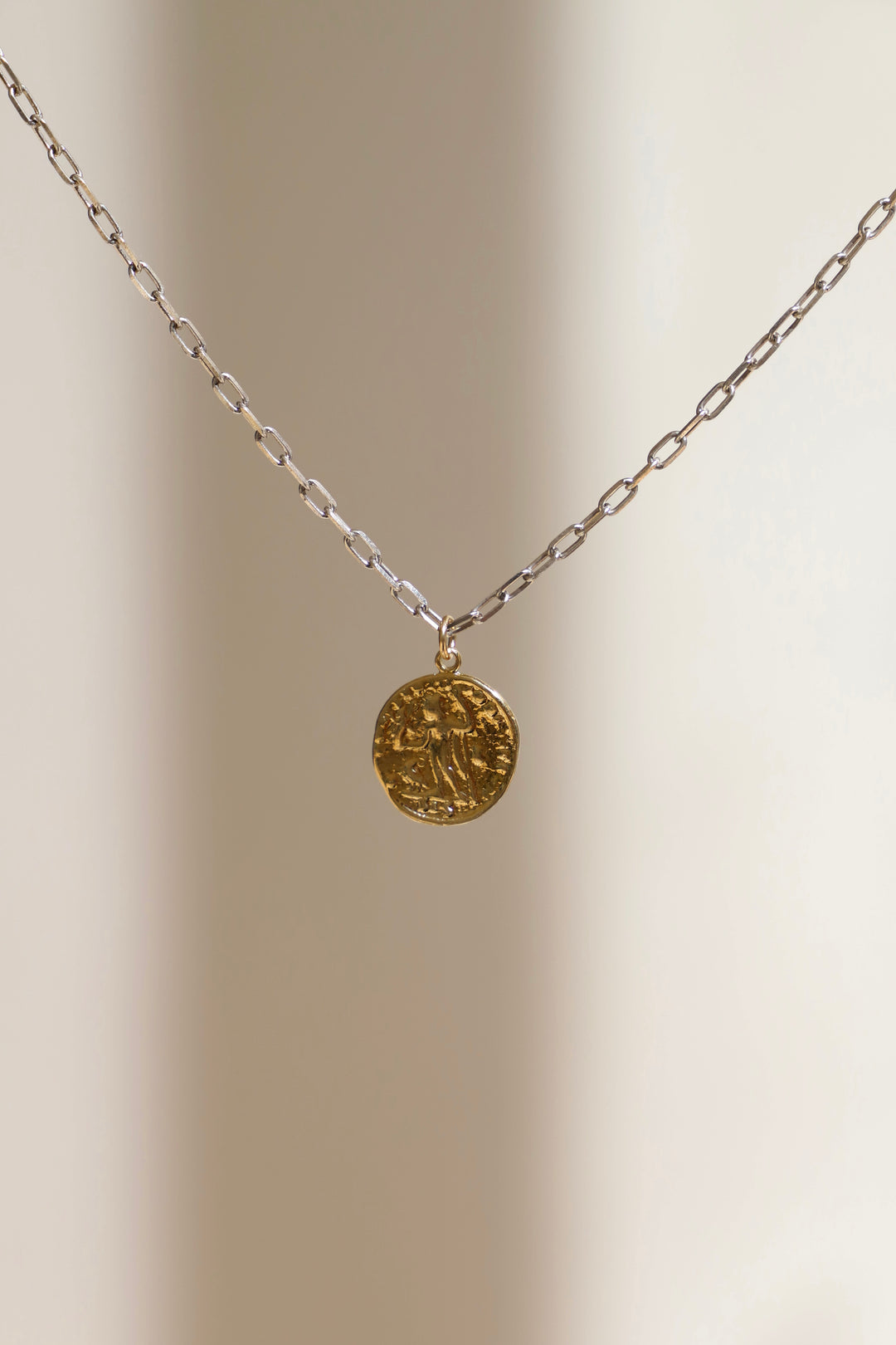 THE SORELLA NECKLACE