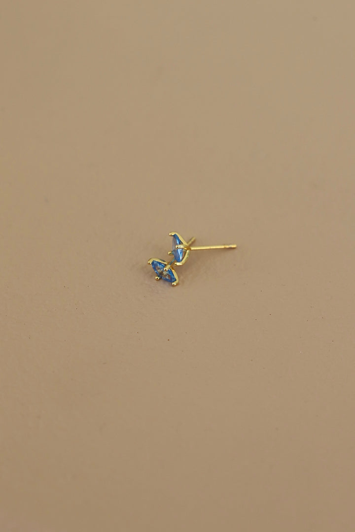 CZ DIAMOND SHAPED STUD