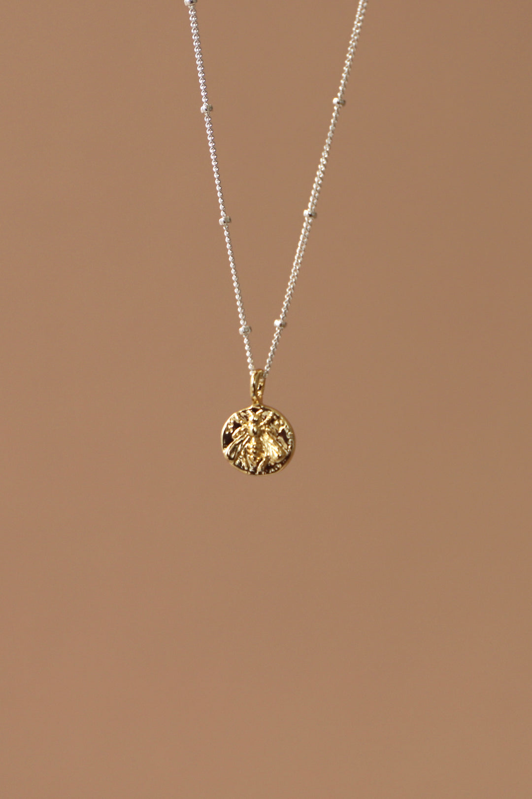 MINI BEE MEDALLION NECKLACE