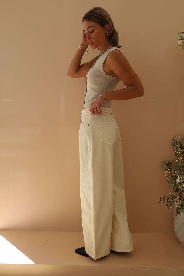 SAMMIE BARREL JEANS