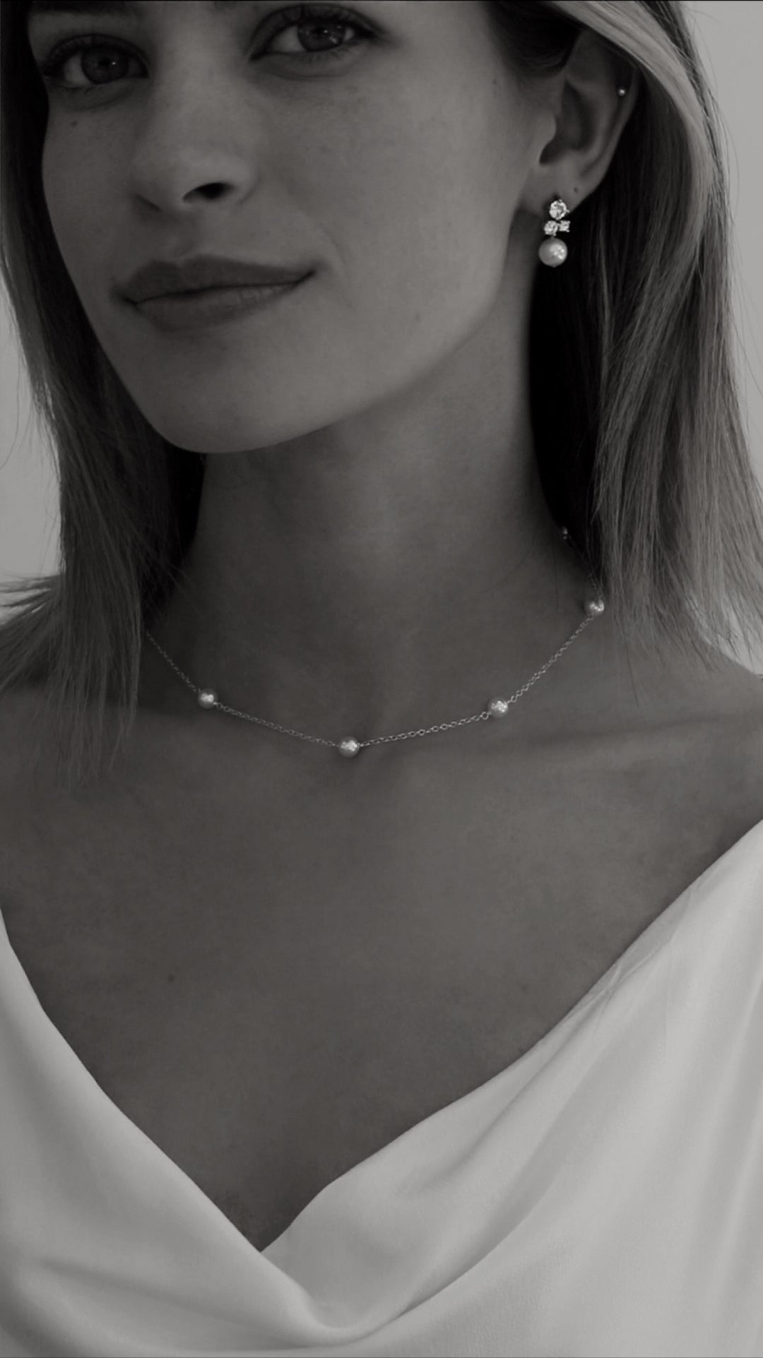 GOLD PEARL STATION NECKLACE