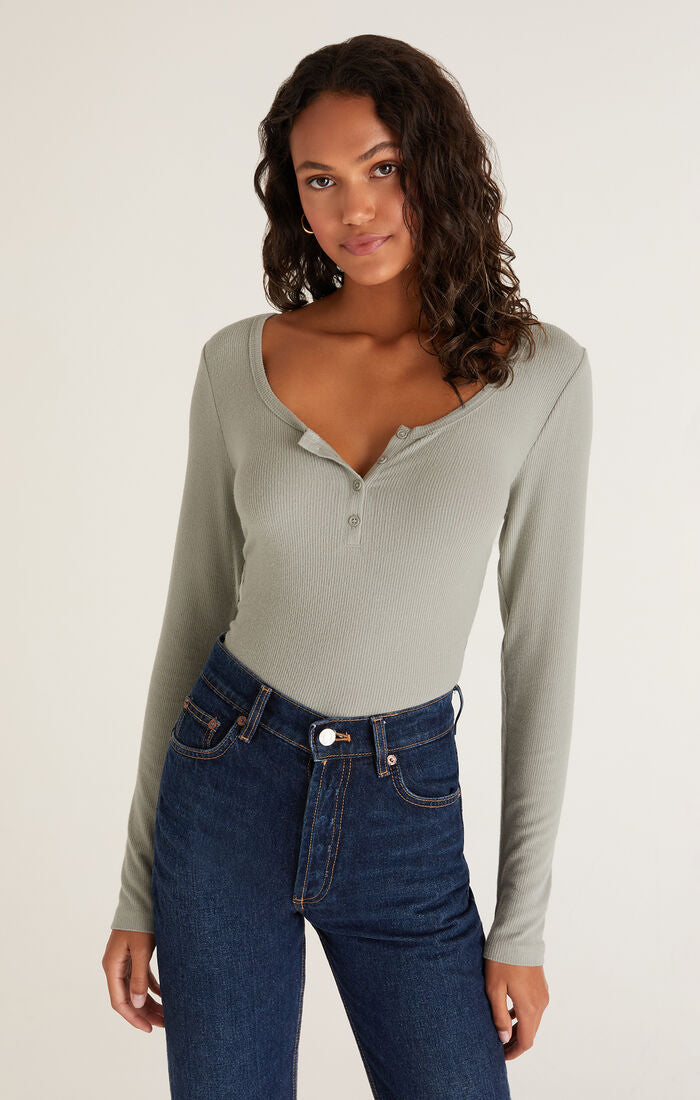 CAIT RIB HENLEY TOP