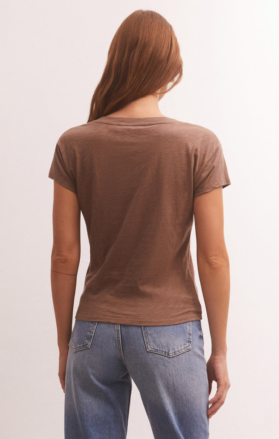 MODERN V-NECK TEE