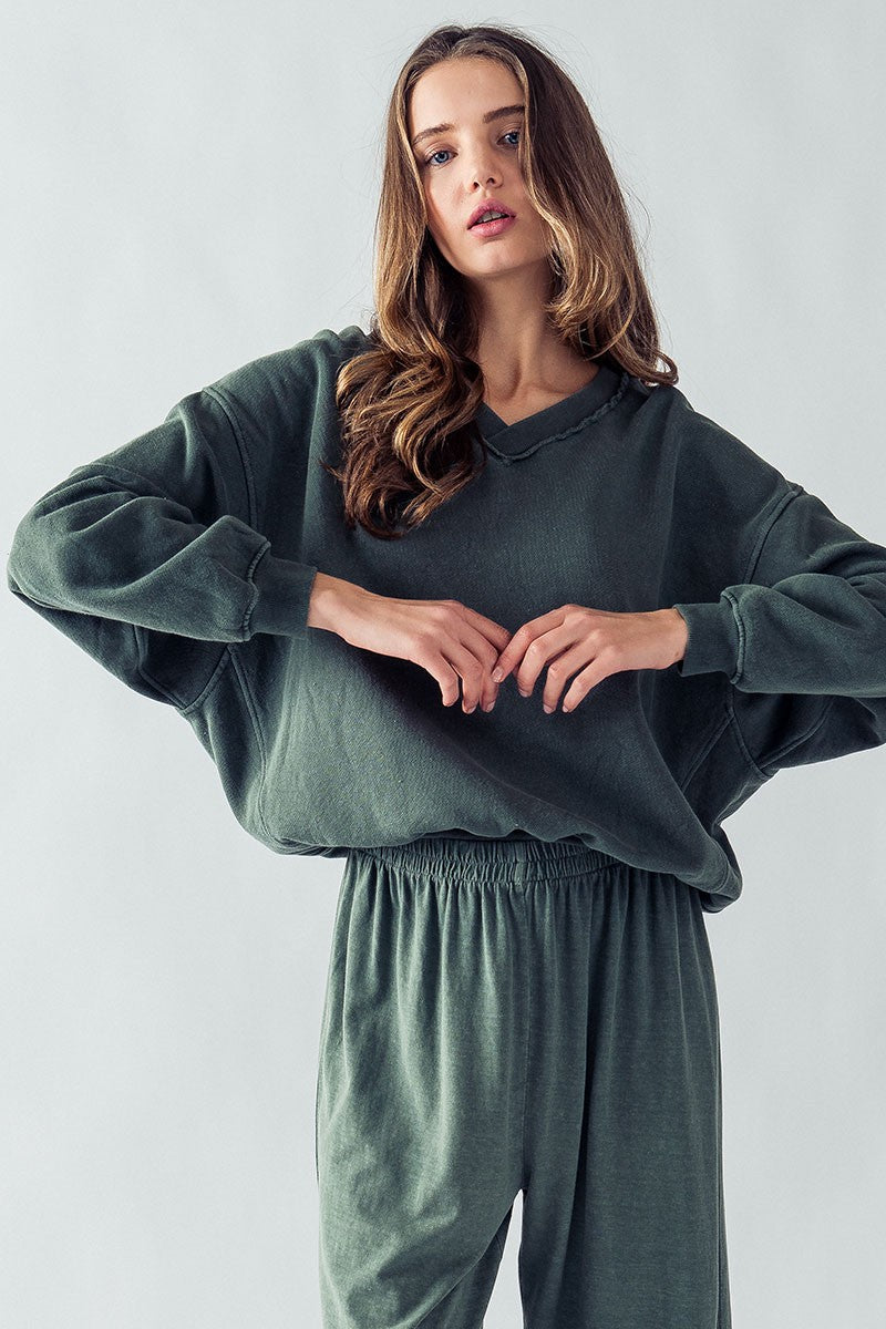 RHEA V-NECK SWEATSHIRT