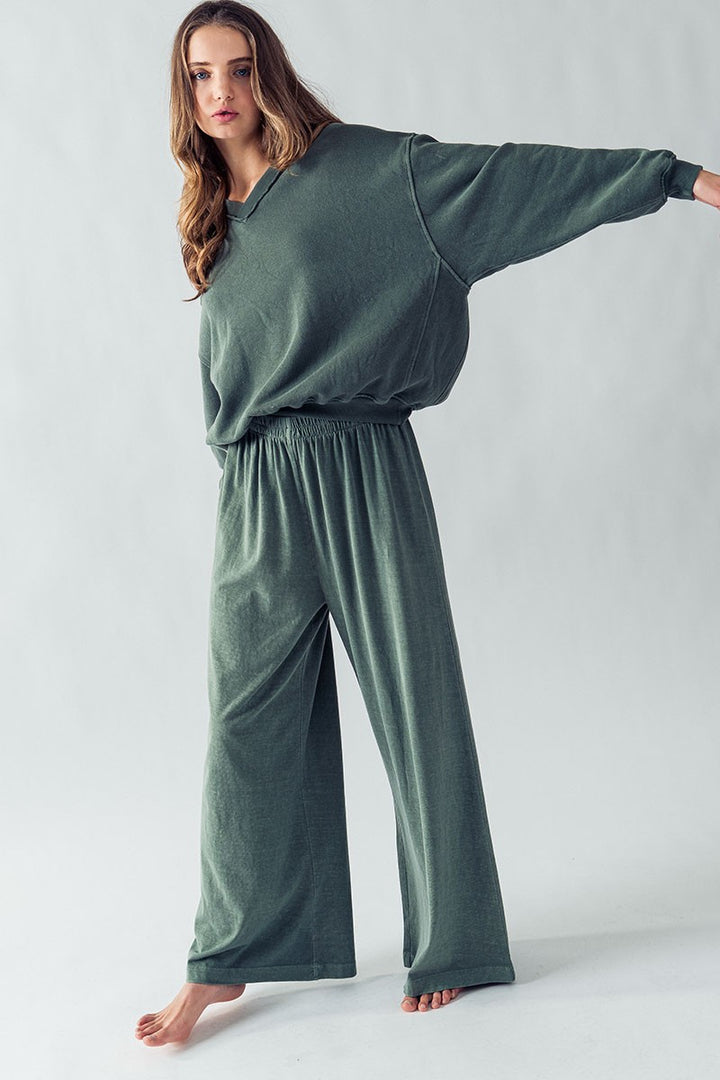 RHEA V-NECK SWEATSHIRT