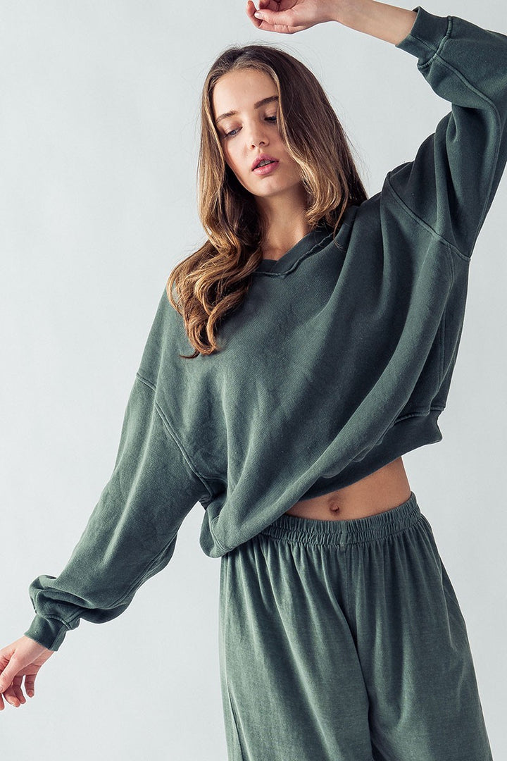 RHEA V-NECK SWEATSHIRT