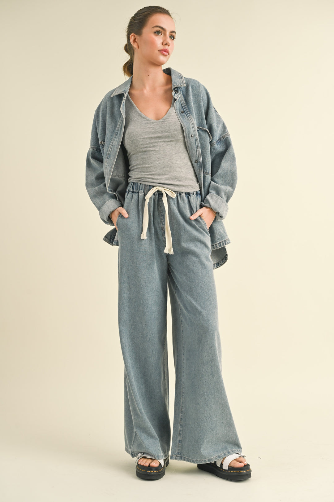 LIGHT WASH DENIM WIDE LEG PANTS