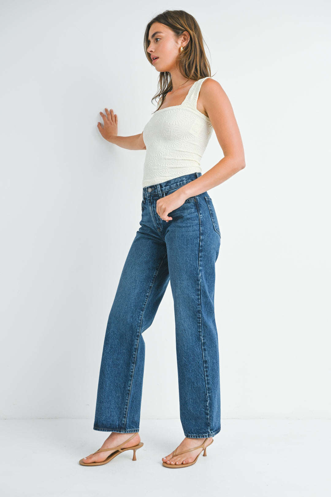 RELAXED STRAIGHT-DARK