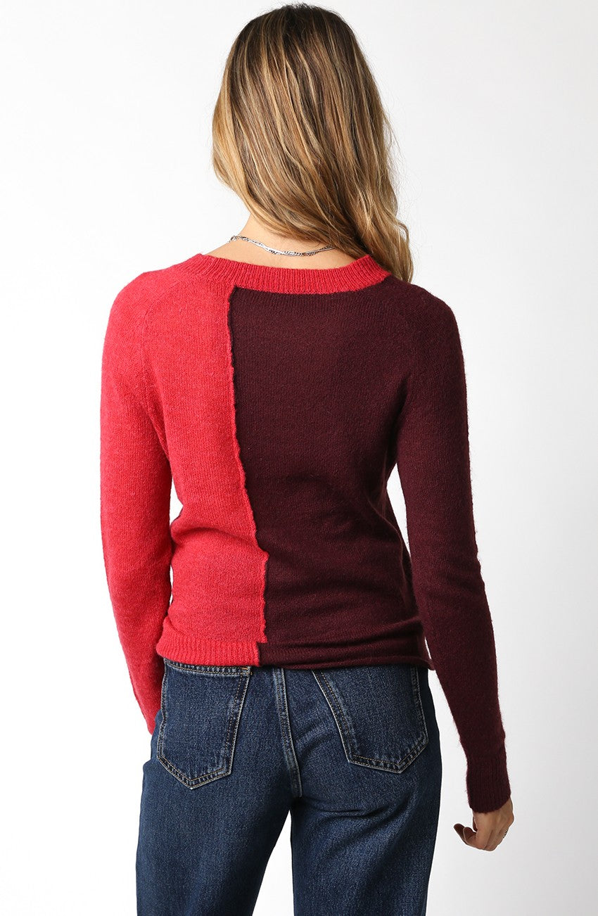 COLOR BLOCKED SWEATER