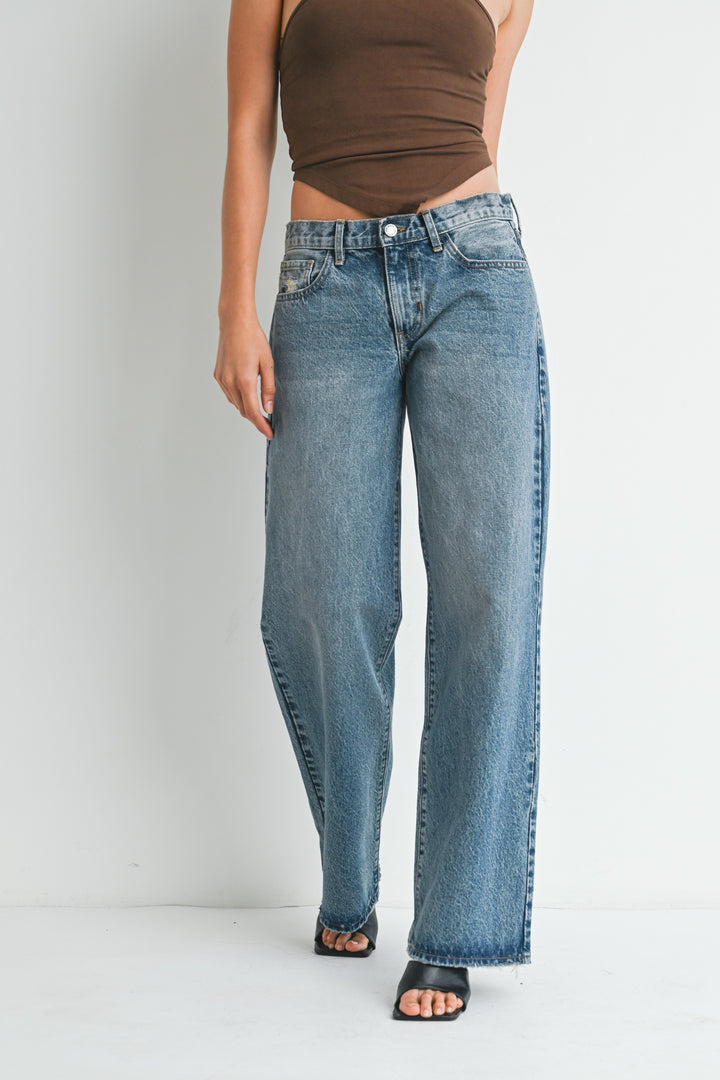 LOW RISE BAGGY JEAN- MEDIUM WASH