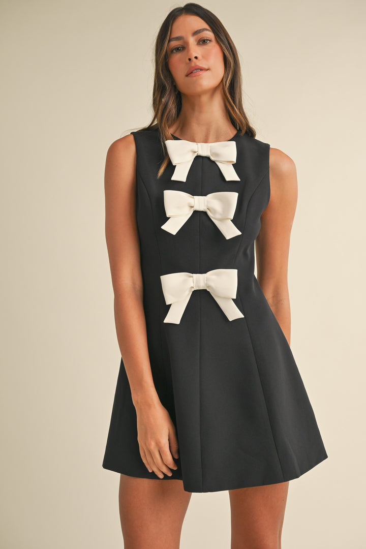 SLEEVELESS BOW DRESS