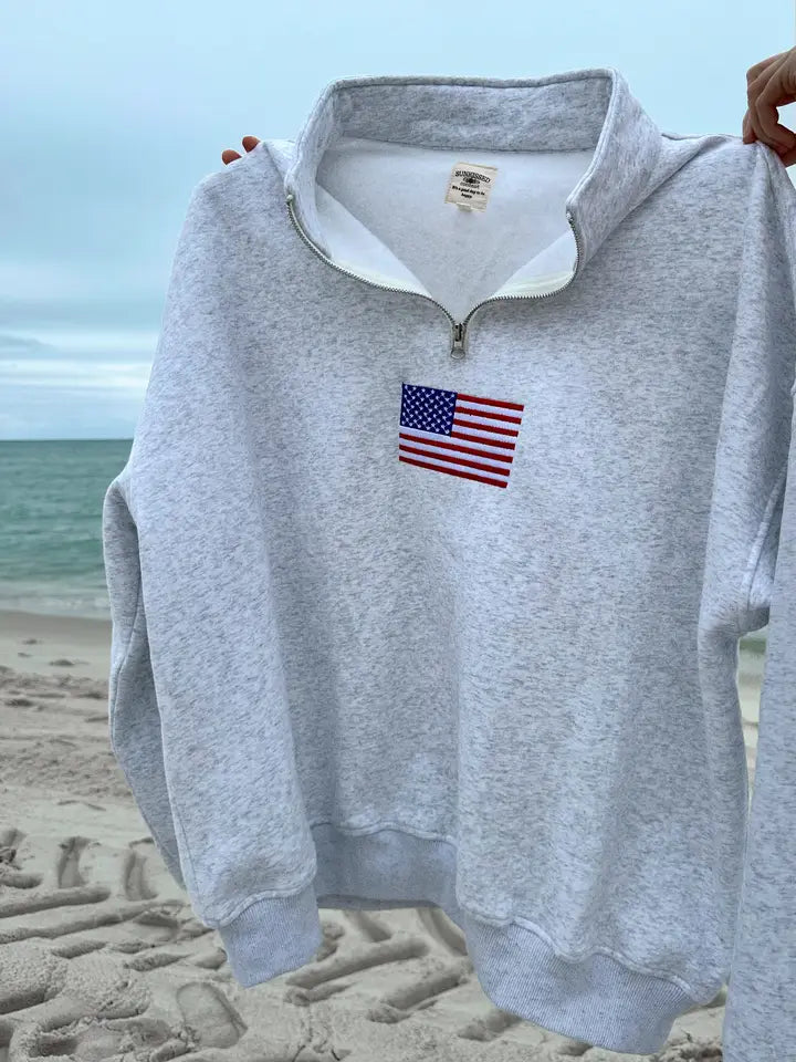 VINTAGE AMERICAN FLAG QUARTER ZIP