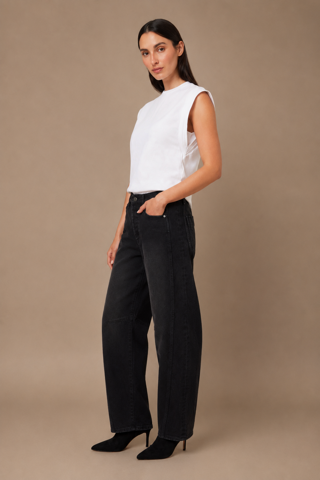 HARPER CROPPED BARREL JEANS - WASHED BLACK
