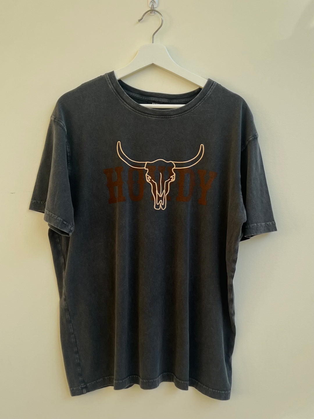 OVERSIZED HOWDY LONGHORN TEE
