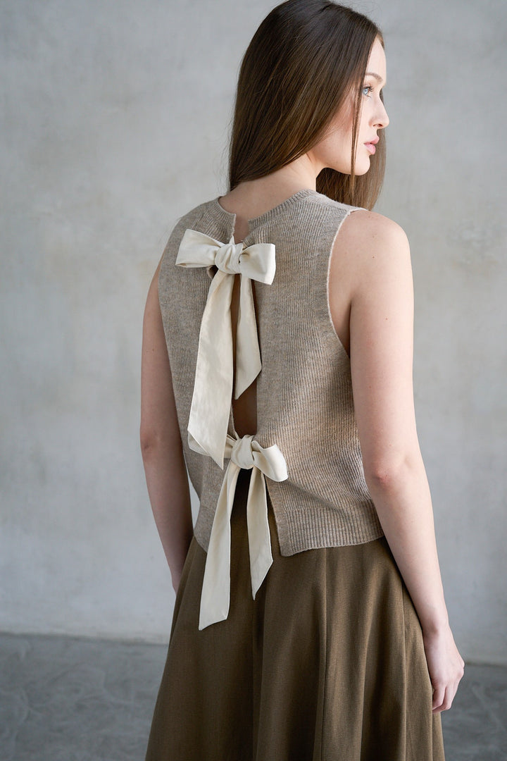 DOUBLE BOW VEST