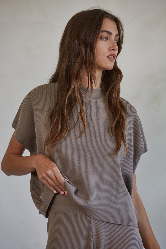 LEONIE SWEATER TOP- MOCHA