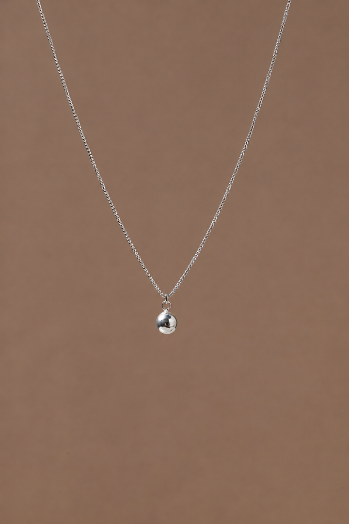 STERLING SILVER DOTTIE NECKLACE
