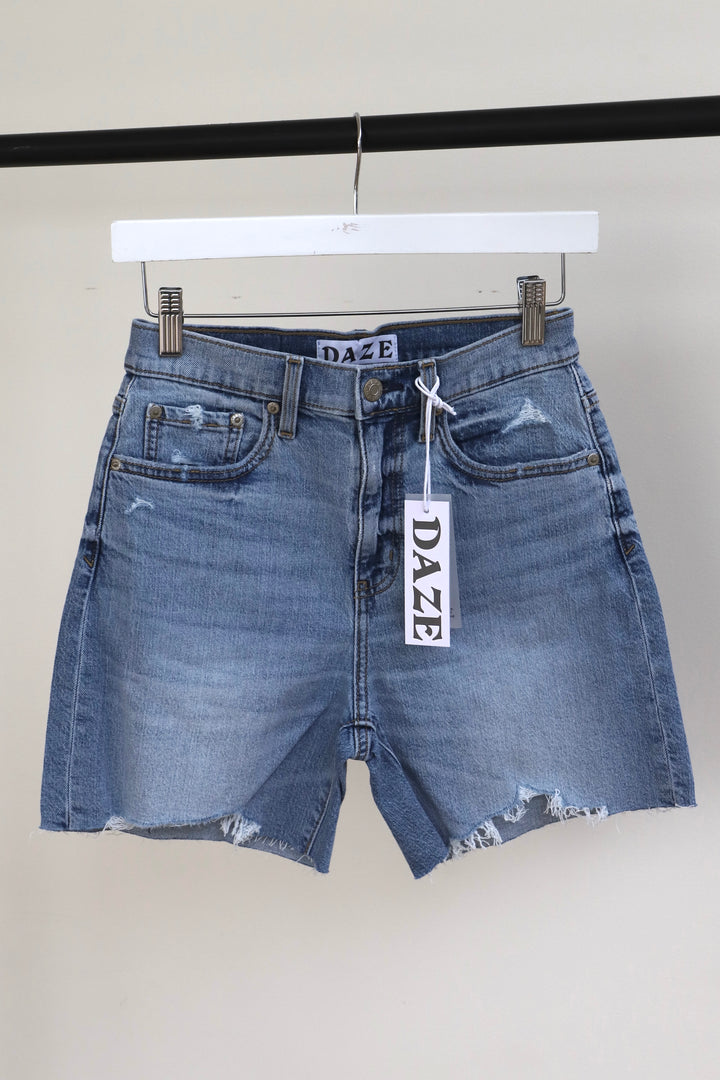 SUNDAZE SHORT