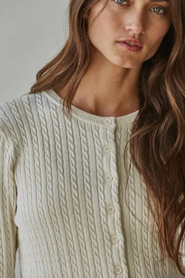 CABLE KNIT CARDIGAN - CREAM