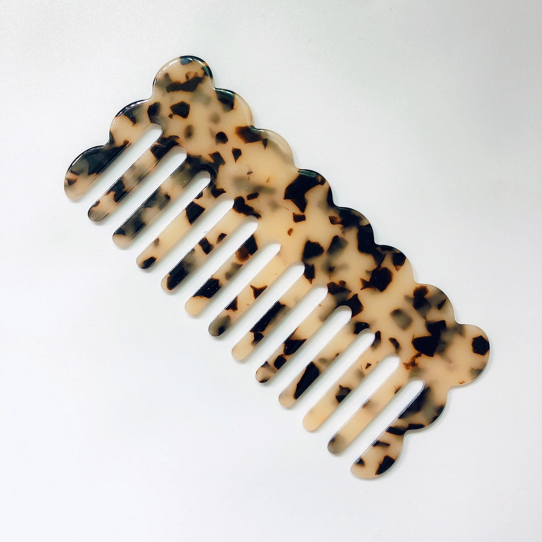 TORTOISED COMB