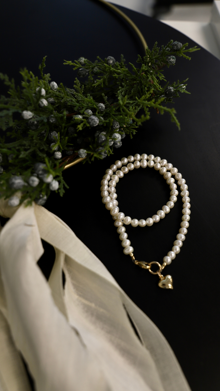 HEART AND FRESHWATER PEARL NECKLACE