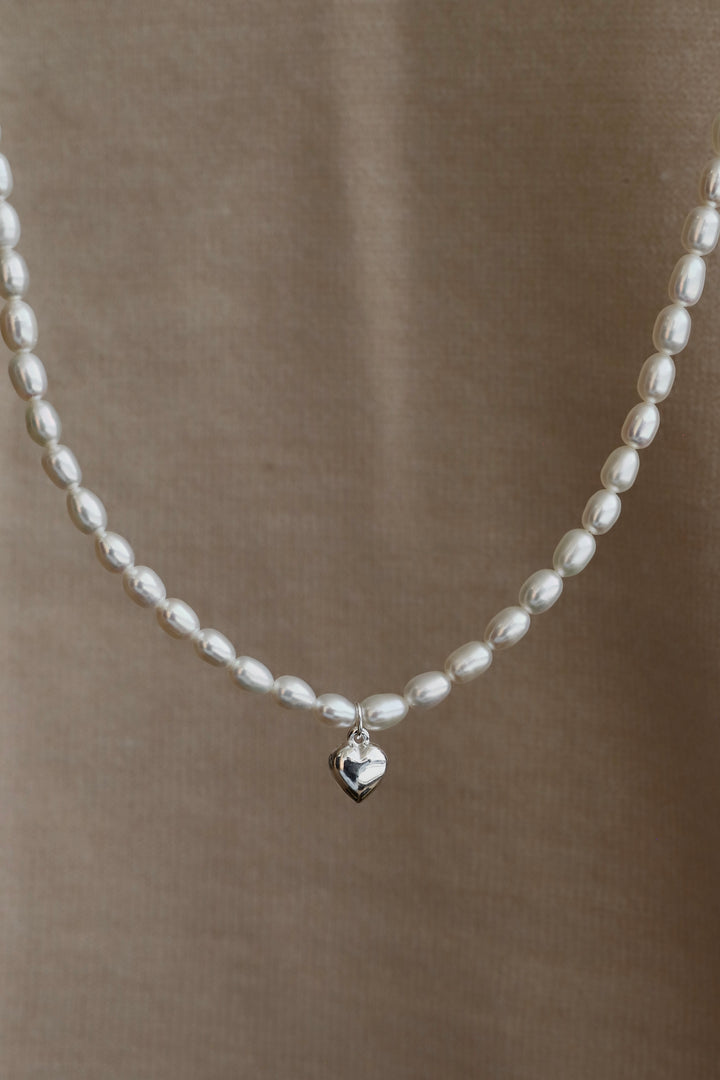 THE LUMA PEARL NECKLACE