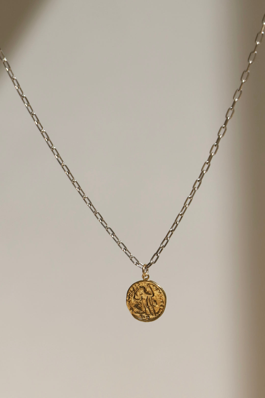 THE SORELLA NECKLACE