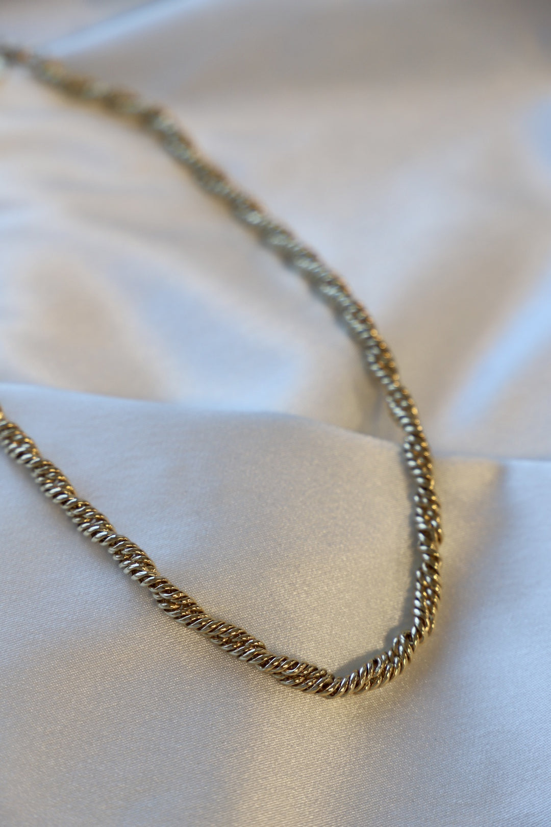 HAZEL ROPE CHAIN NECKLACE