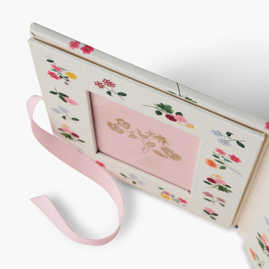 FOLIO PICTURE FRAME