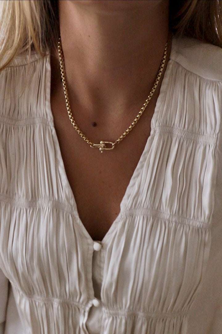 NOVA CHAIN NECKLACE