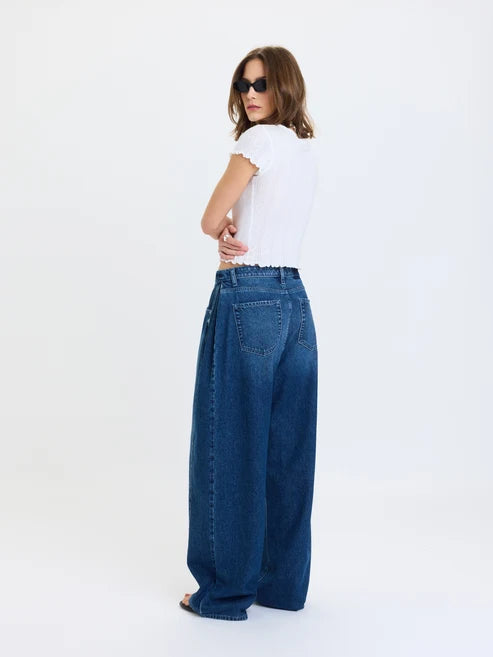 HERO HIGH RISE PLEATED JEAN