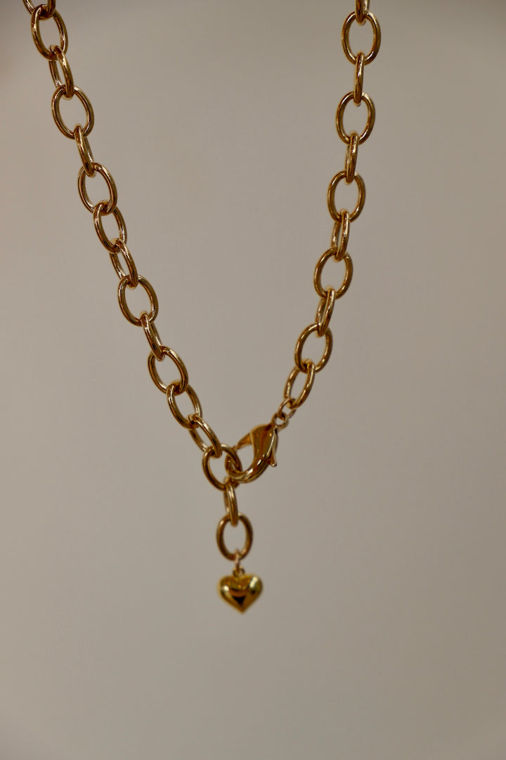 AMOUR LINK CHAIN NECKLACE