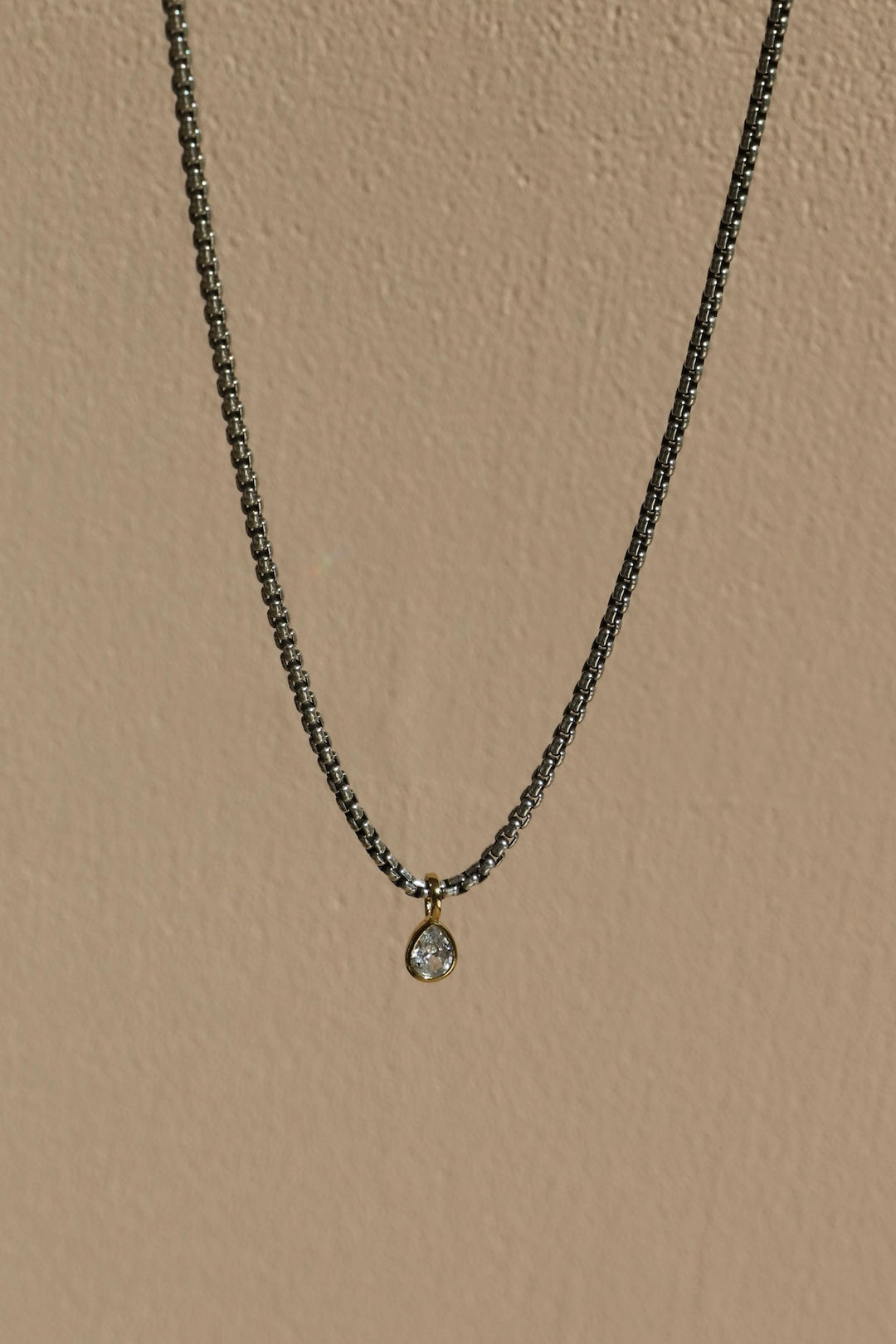 THE SLOANE NECKLACE-MIXED METAL