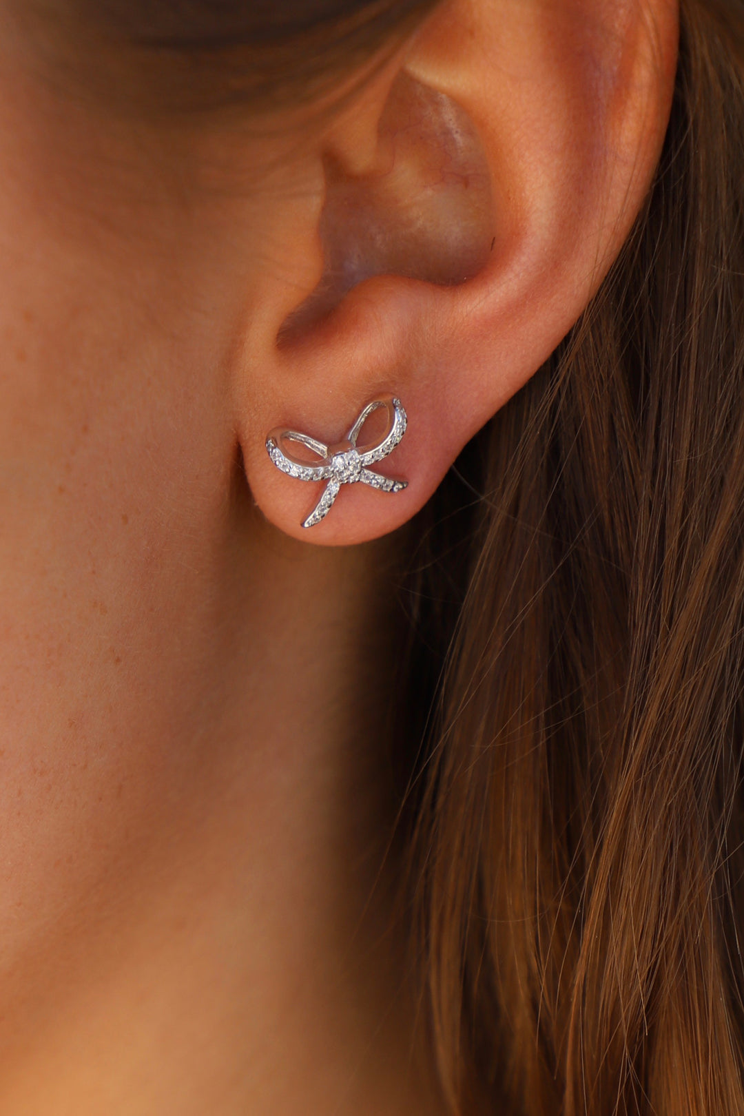 CLASSIC PAVE BOW STUD EARRING