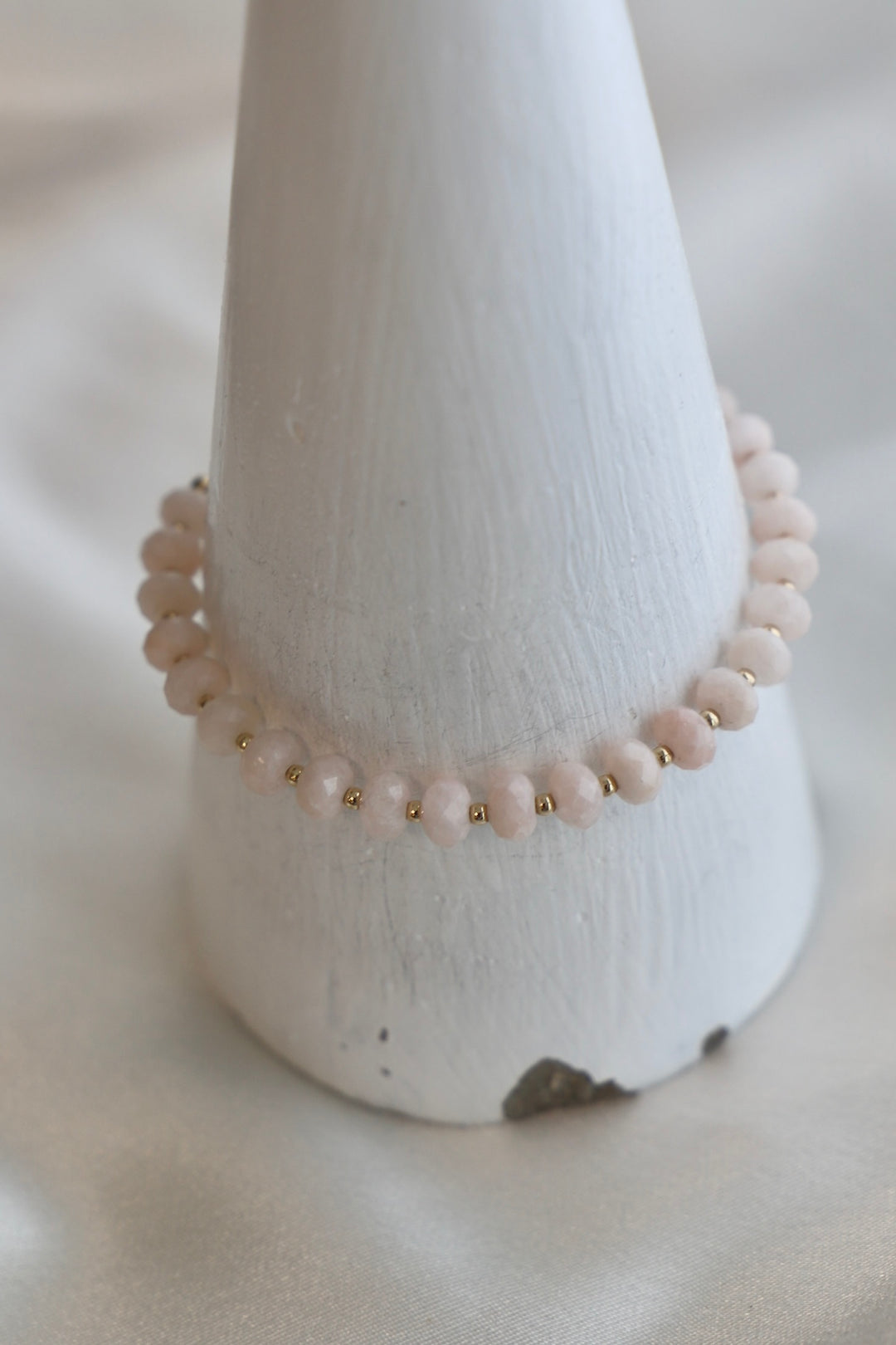 BLUSH RONDELLE BRACELET