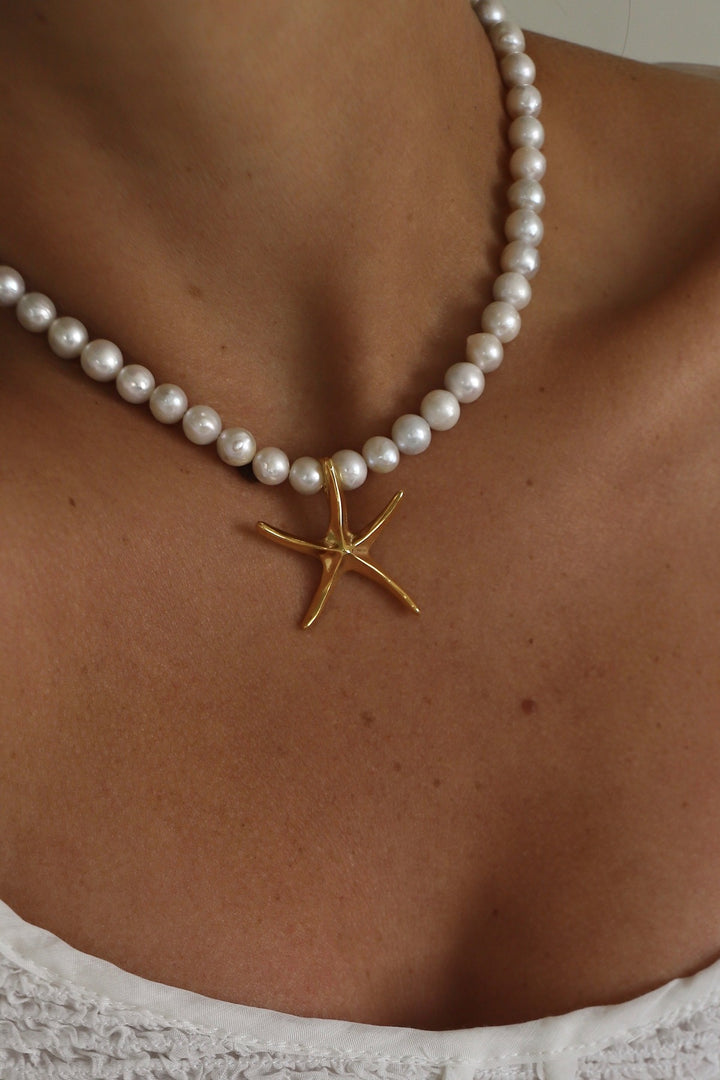 SAINT LUCIA PEARL NECKLACE