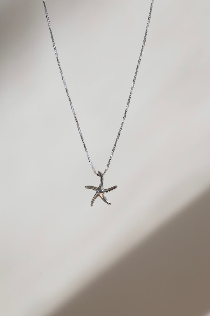 SEASTAR CHARM NECKLACE