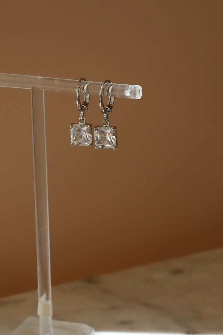 CLEAR SQUARE HUGGIES- SILVER