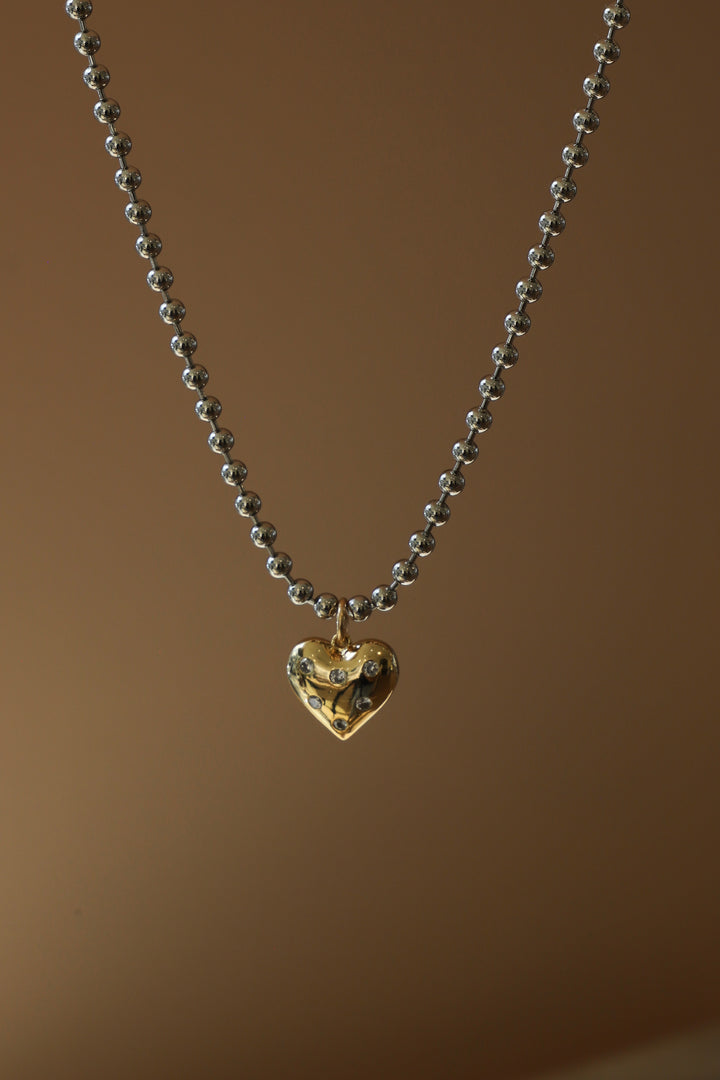 VALEN HEART NECKLACE