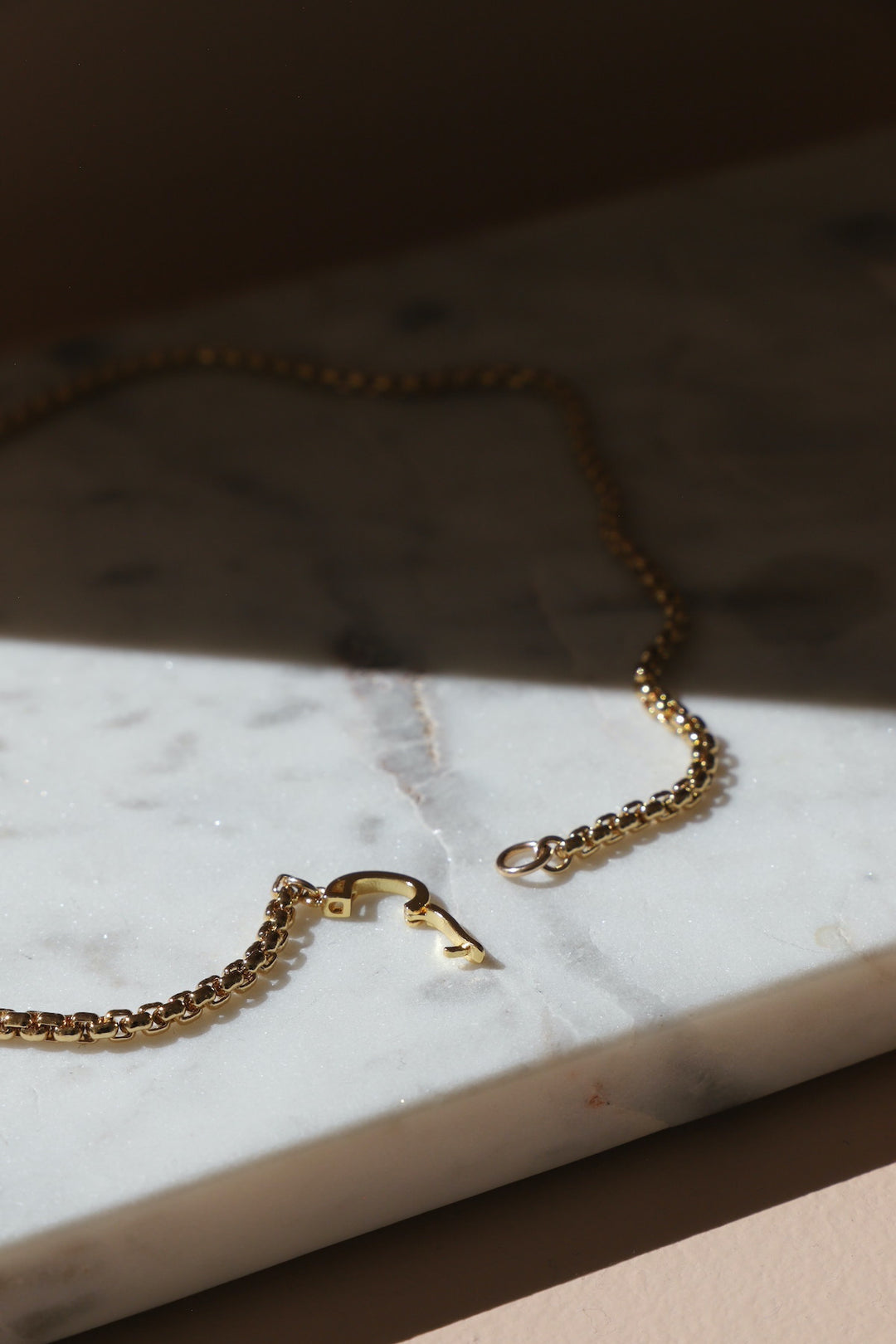 THE AURA CHAIN- GOLD