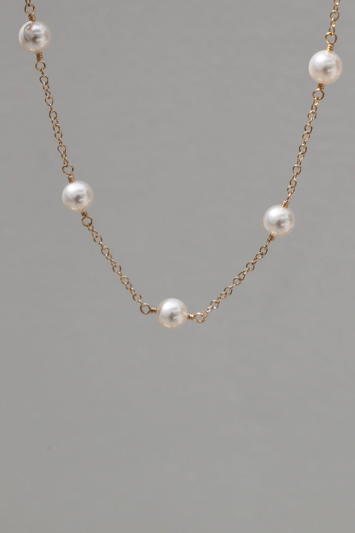 GOLD PEARL STATION BRACELET