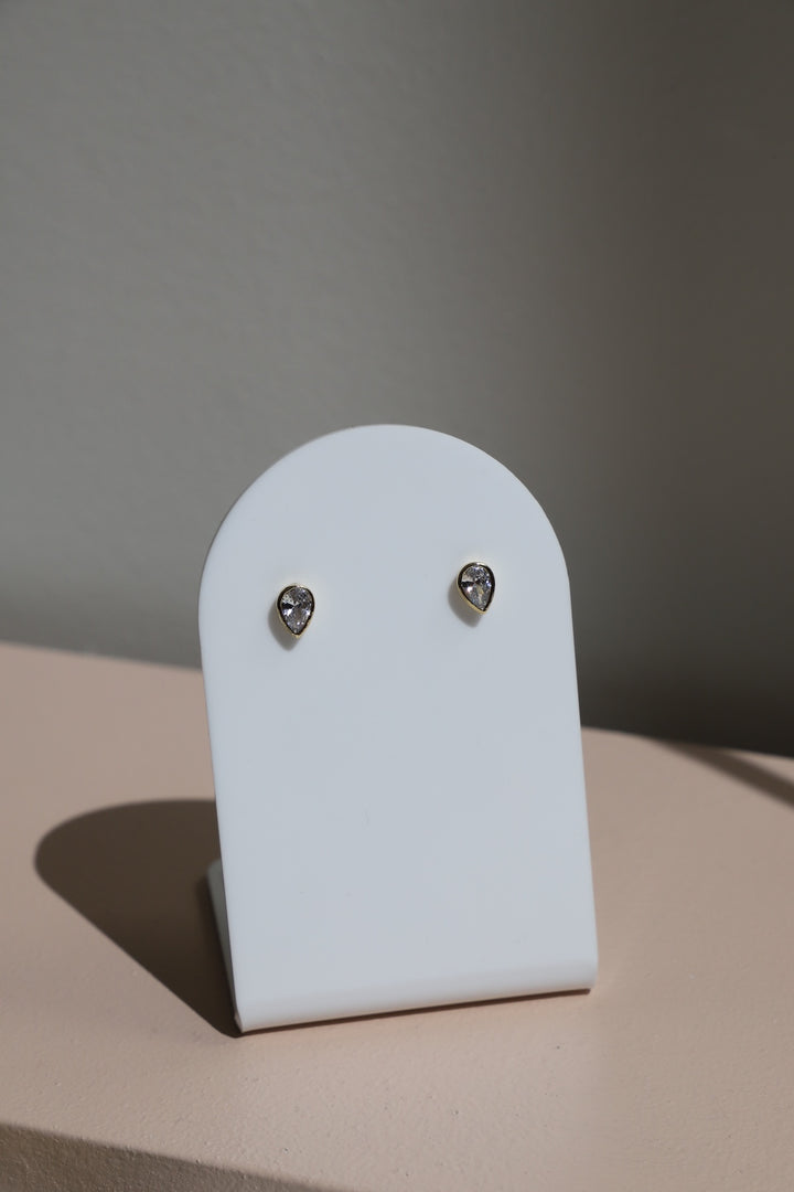 GOLDIE PEAR STUDS
