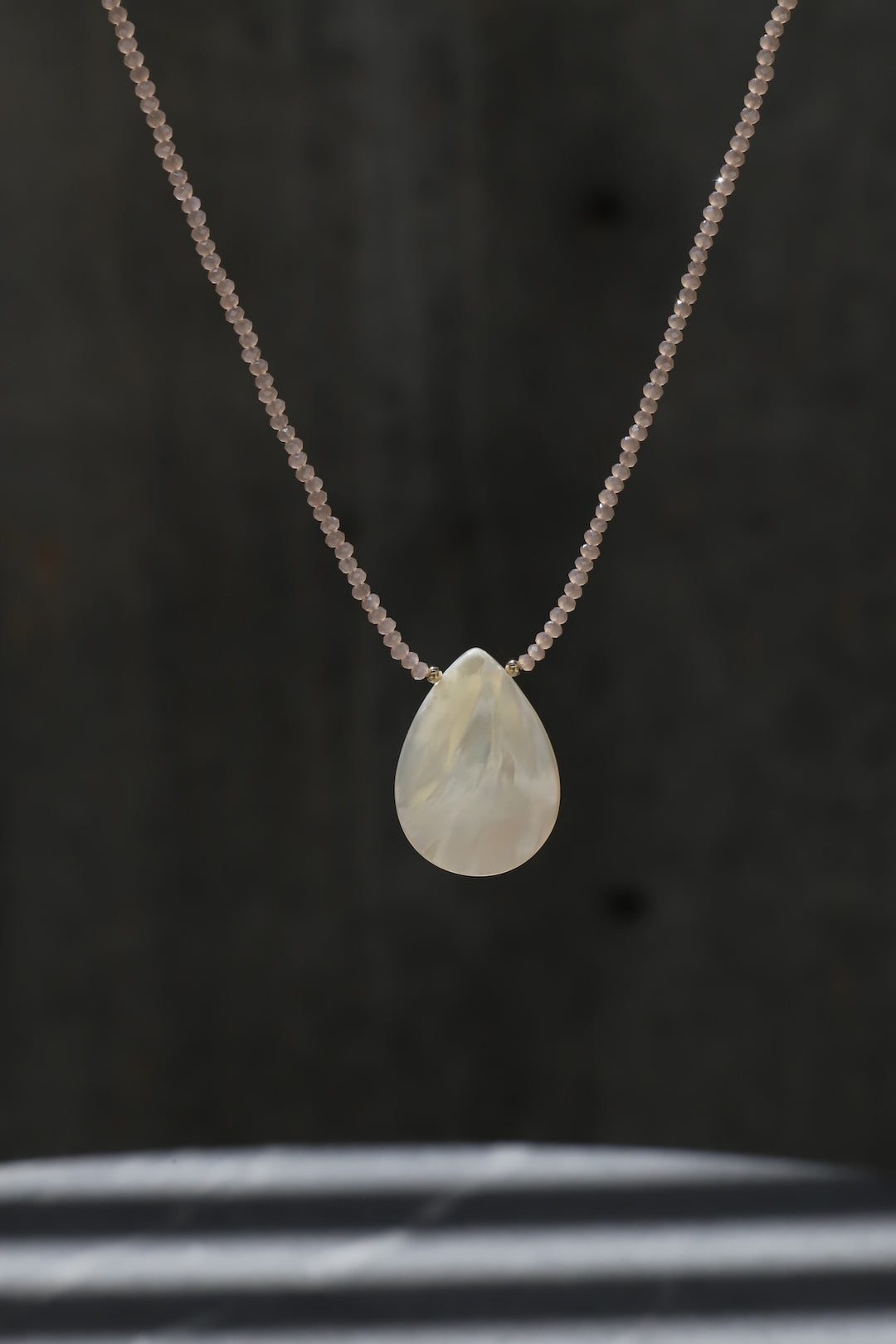 SIRENA MOTHER OF PEARL NECKLACE- ROSE