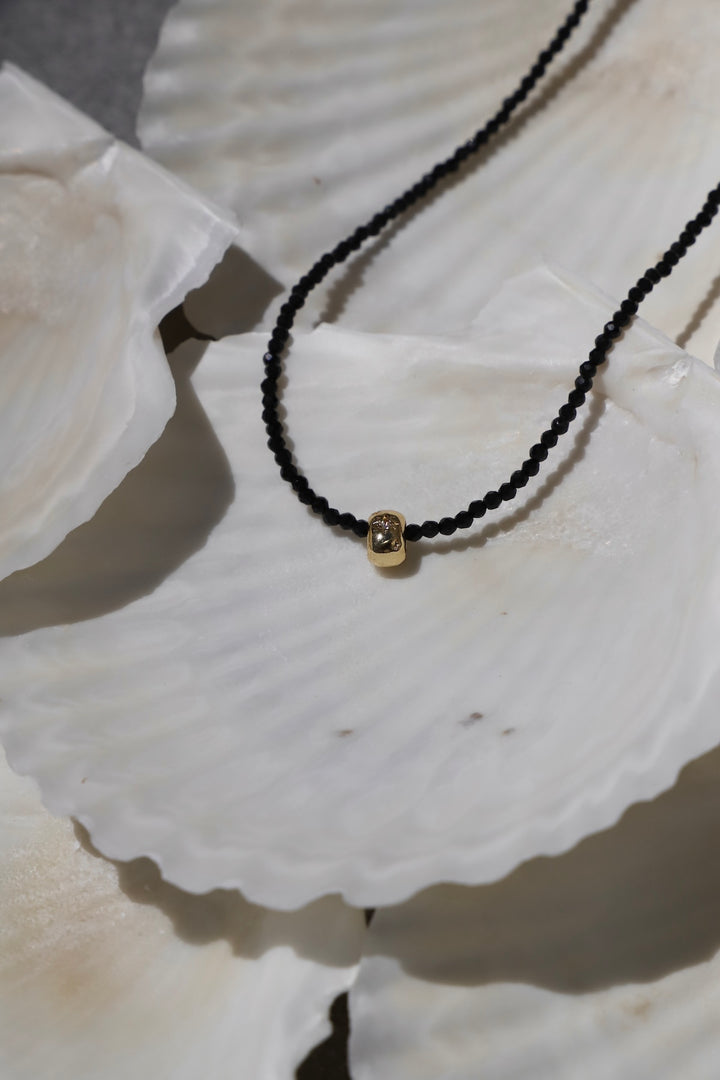 MIDNIGHT HALO NECKLACE