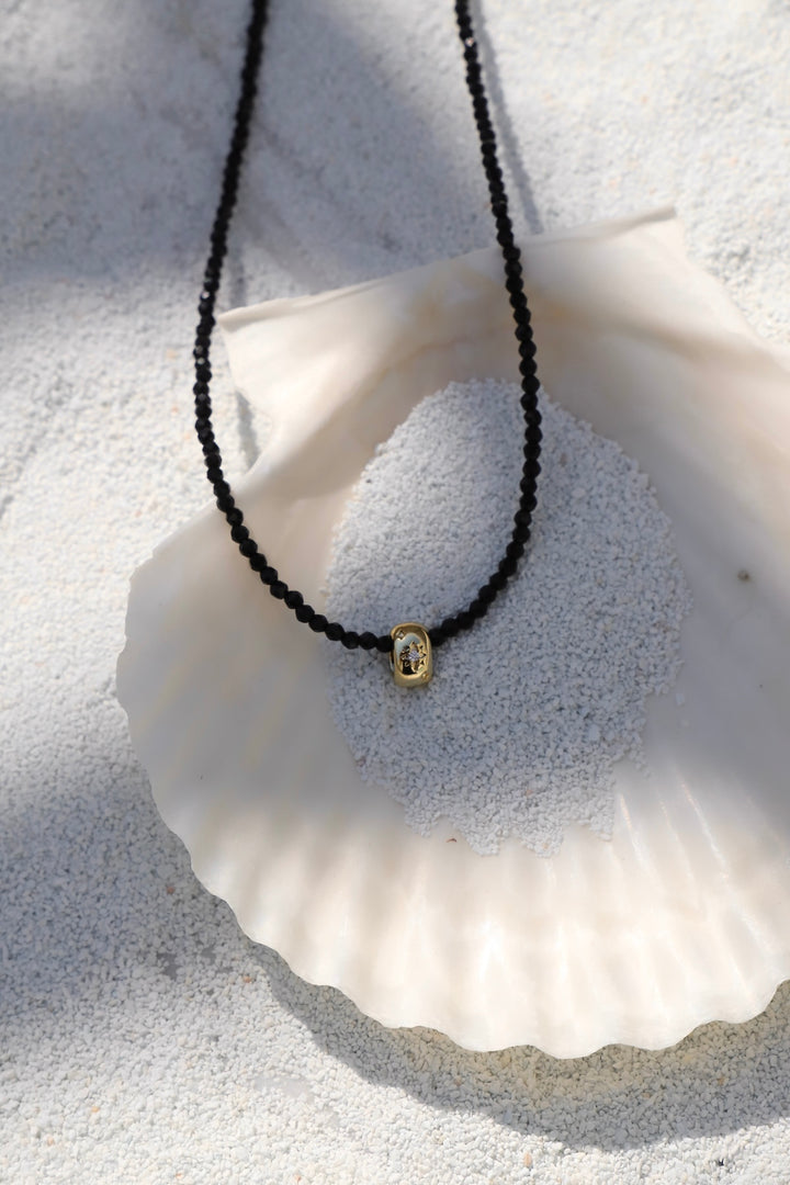 MIDNIGHT HALO NECKLACE