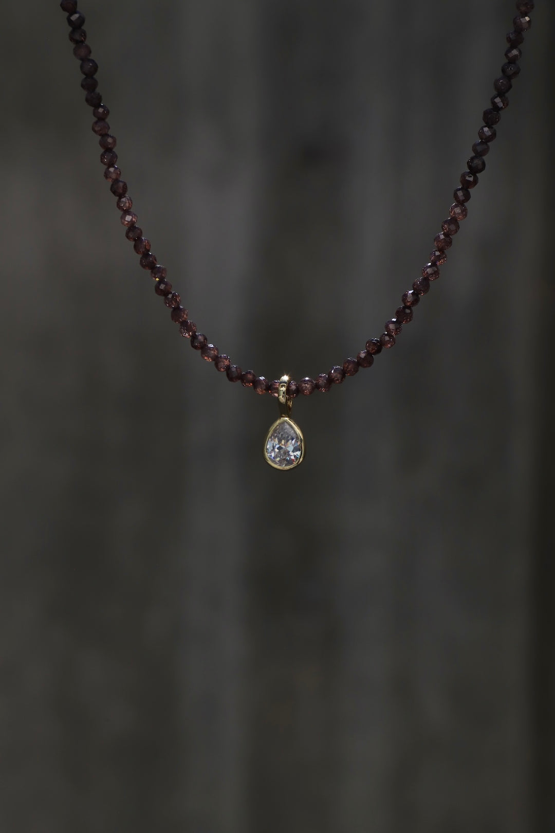 SMOKY BURGUNDY BEZEL NECKLACE