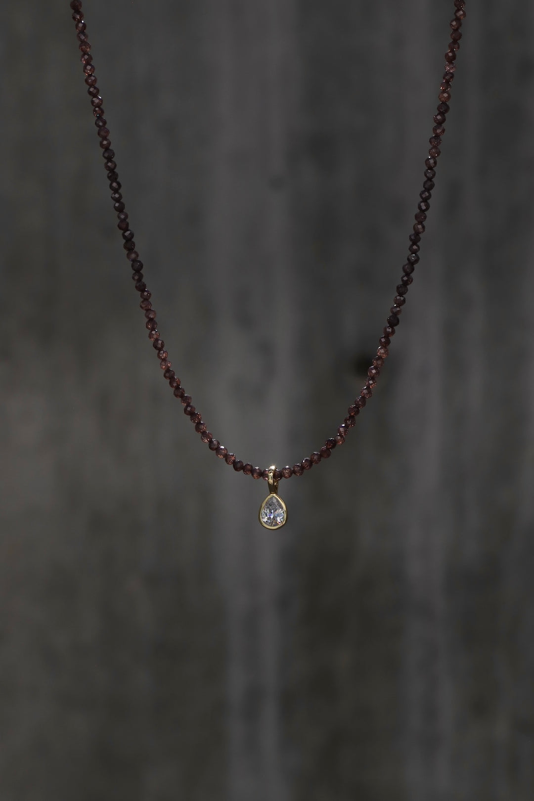 SMOKY BURGUNDY BEZEL NECKLACE