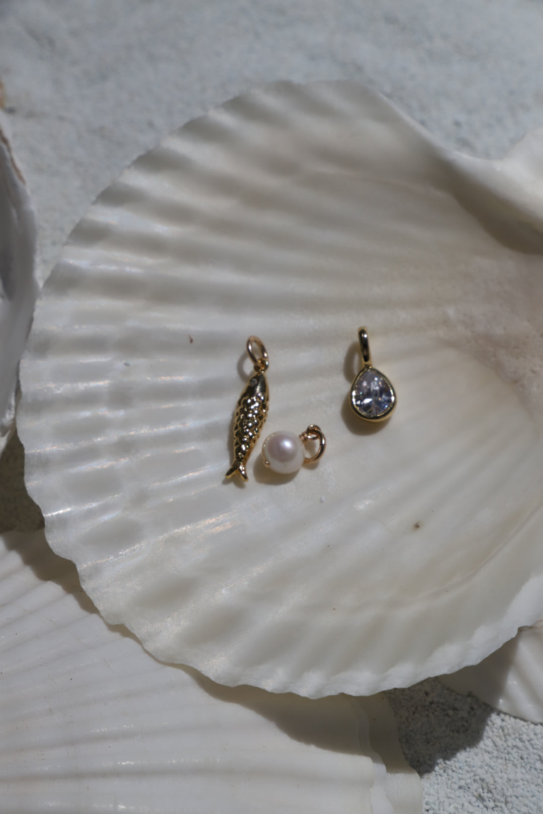 SOLITAIRE BEZEL CHARM
