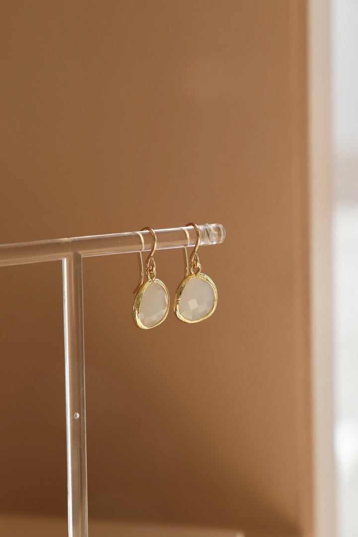 MEDIUM WHITE SMOKE BEZEL EARRINGS