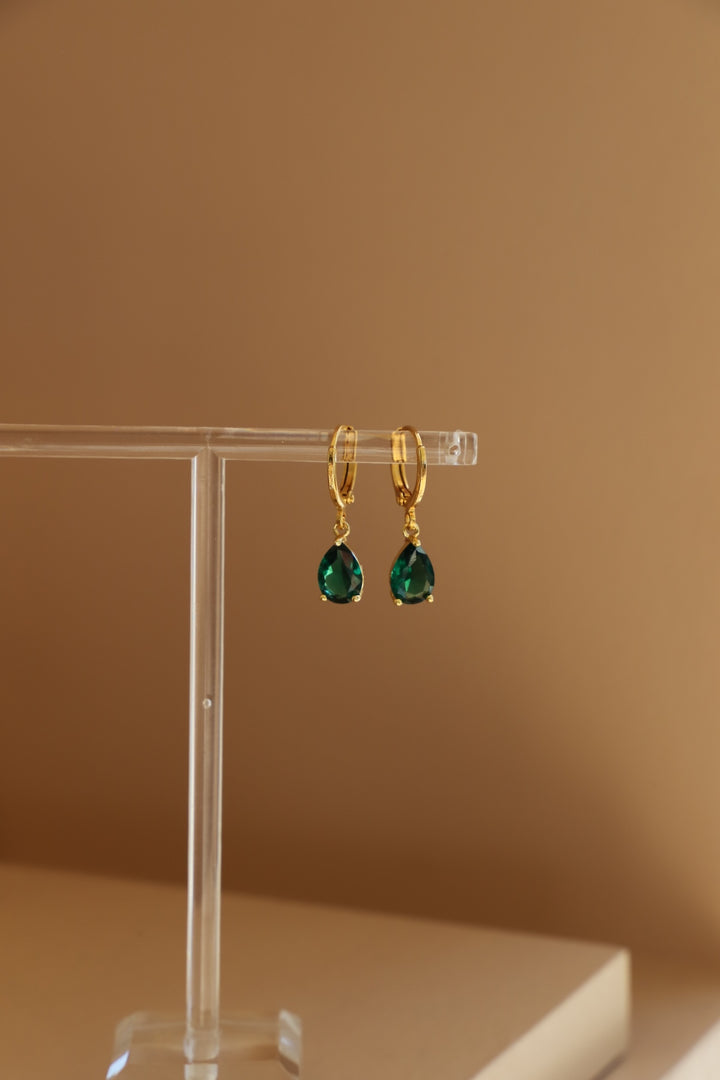 EMERALD TEARDROP HUGGIES